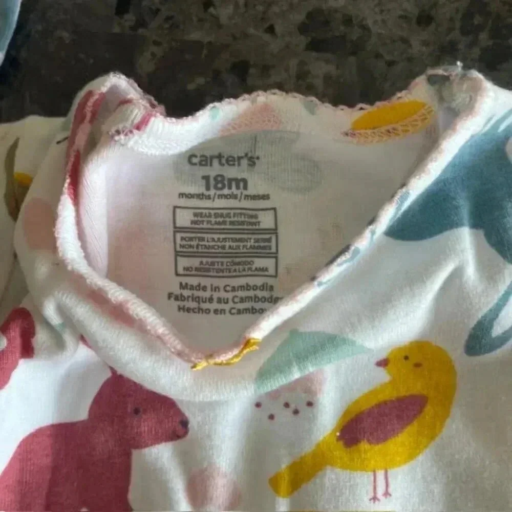 Carter's 2-piece pajama set for girls Size 12 months animal print